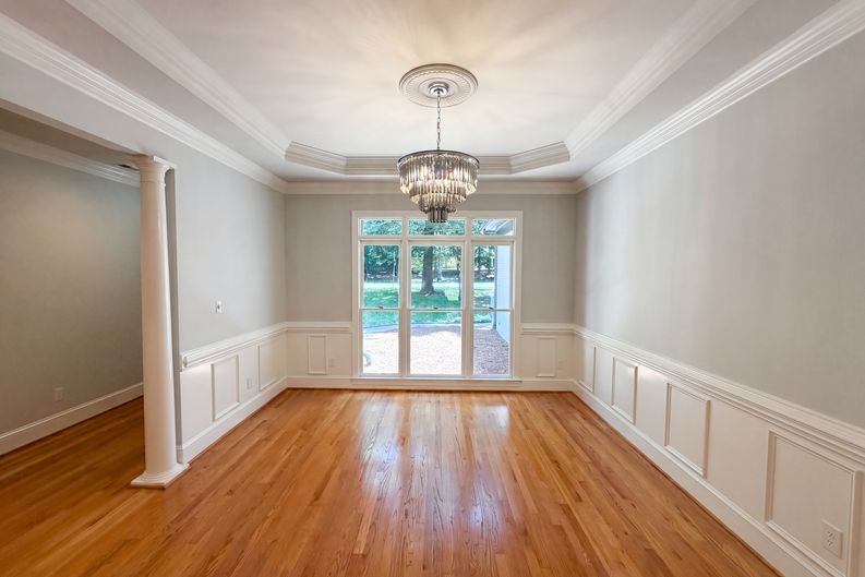 Photo 7 of 21 of 5309 Lancelot Dr, Charlotte, NC
