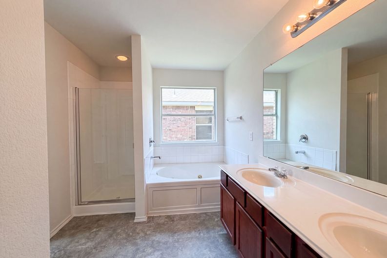 Photo 13 of 16 of 8608 Sagebrush Trl, Crossroads, TX