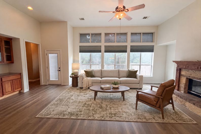 Photo 7 of 26 of 1724 Westend Pl, Round Rock, TX