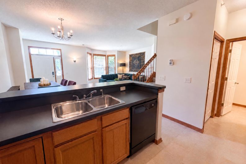 Photo 11 of 25 of 7231 Jewel Ln N, Maple Grove, MN