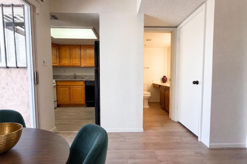 Photo 5 of 17 of 5240 Janfred Ct, Las Vegas, NV