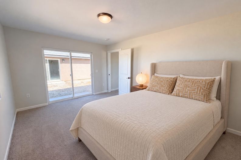 Photo 6 of 19 of 14100 Nightshade Rd, Apple Valley, CA
