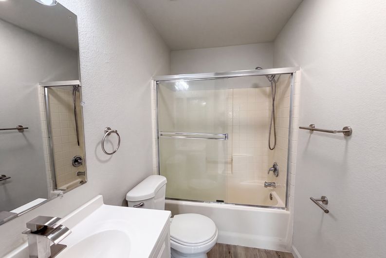Photo 27 of 31 of 2155 Watercourse St, Stockton, CA