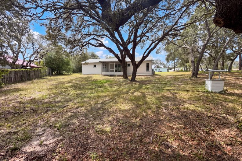 Photo 5 of 37 of 8165 Ridge Rd, Weeki Wachee, FL