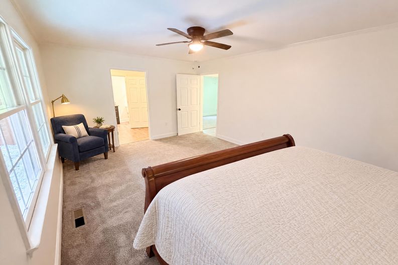Photo 9 of 22 of 2674 Skylane Dr, Marietta, GA