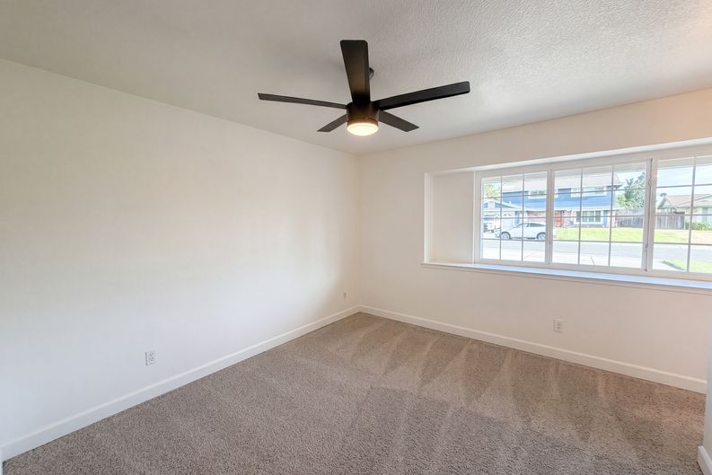 Photo 4 of 28 of 6840 Oaklawn Way, Fair Oaks, CA
