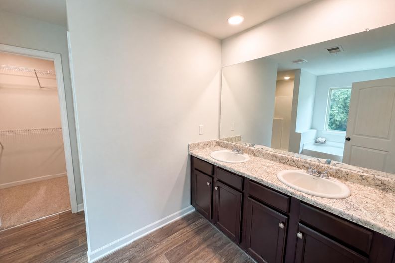 Photo 17 of 26 of 5053 Pioneer Pkwy, McDonough, GA