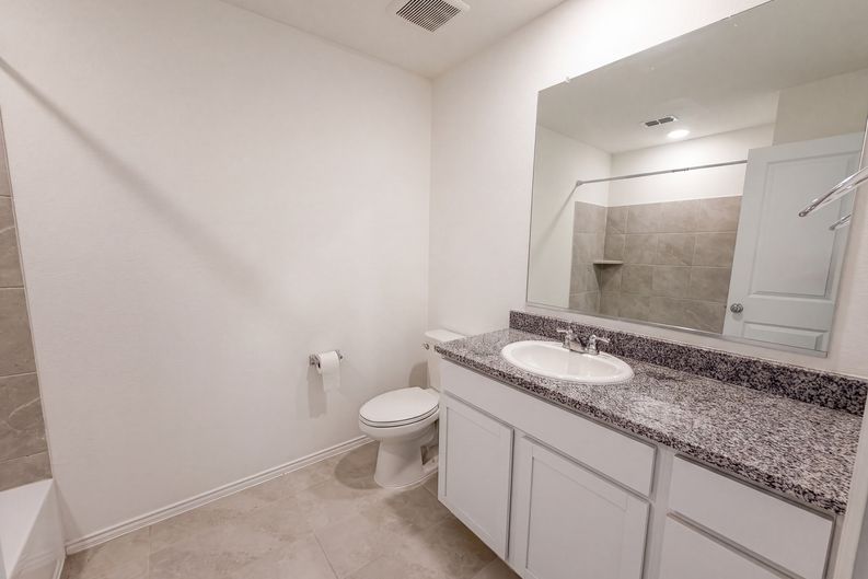 Photo 13 of 18 of 2972 Audles Ln, Dallas, TX