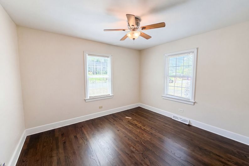 Photo 4 of 16 of 127 Nelson St, Durham, NC