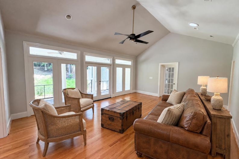 Photo 10 of 21 of 5309 Lancelot Dr, Charlotte, NC