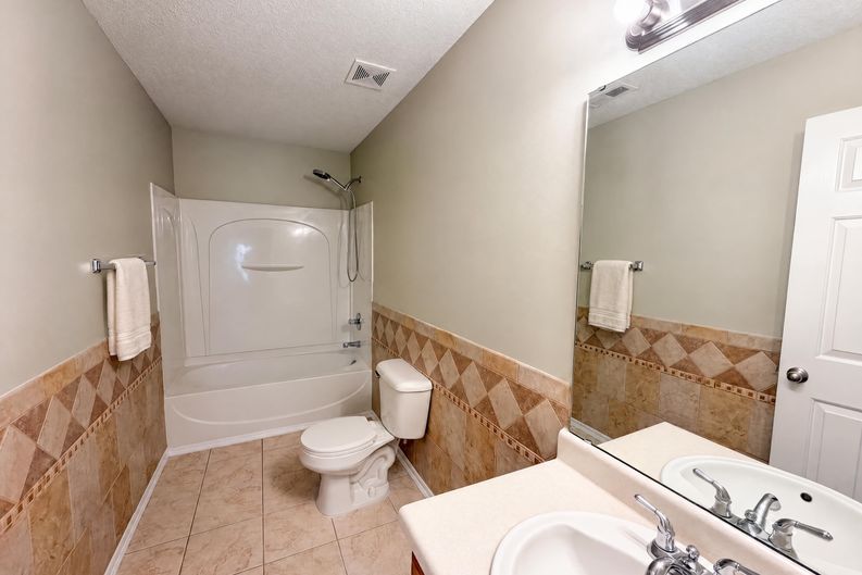 Photo 17 of 19 of 1812 Devonridge Dr, Fuquay Varina, NC
