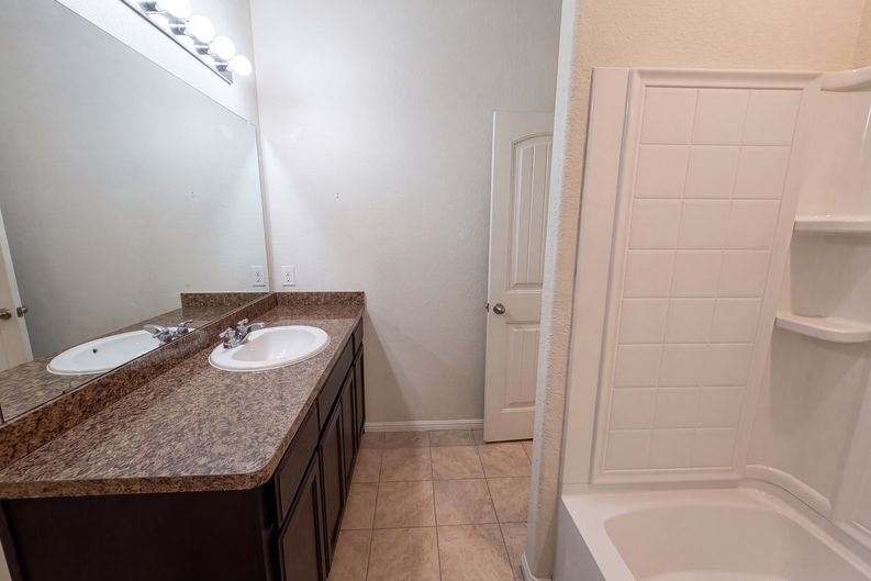 Photo 15 of 20 of 6337 Pontoon St, Fort Worth, TX