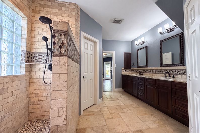 Photo 12 of 25 of 21431 Wild Jasmine Ln, Katy, TX