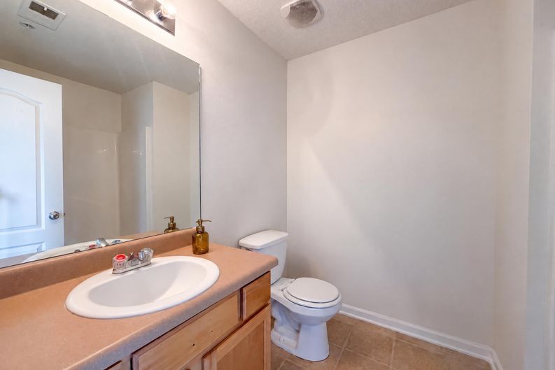 Photo 13 of 21 of 1689 Broad River Rd, Atlanta, GA