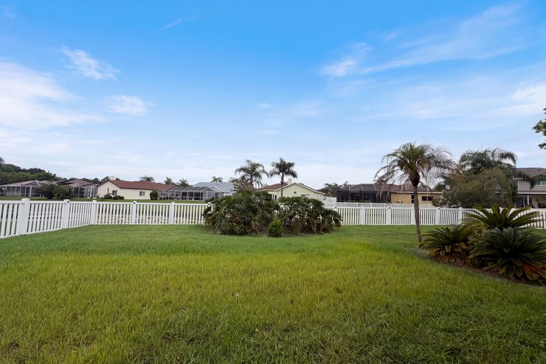 Photo 25 of 28 of 12919 Prestwick Dr, Riverview, FL