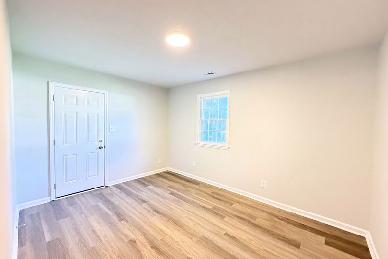 Photo 10 of 20 of 2717 O Hara Dr, Charlotte, NC