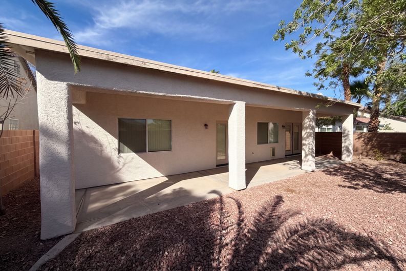 Photo 5 of 17 of 4433 El Presidio Dr, Las Vegas, NV