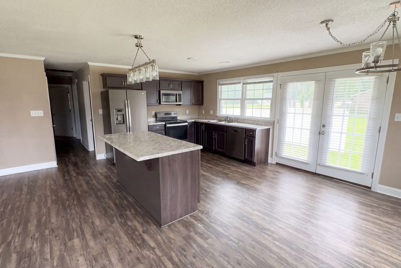 Photo 7 of 21 of 2401 N Hills Dr, New Bern, NC