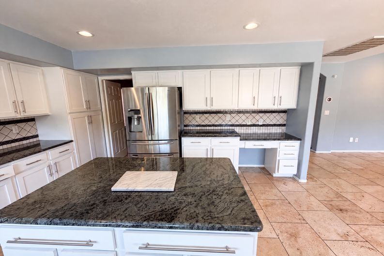 Photo 7 of 28 of 2083 W Arizona Rose Dr, Tucson, AZ