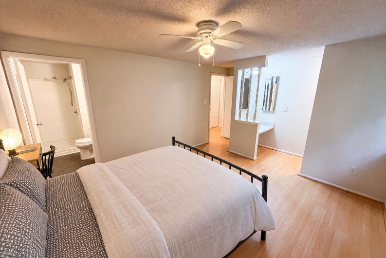 Photo 10 of 20 of 1500 Waybridge Ln, Charlotte, NC
