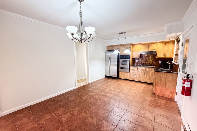 Photo 8 of 23 of 35 Dapp Ct, Elmwood Park, NJ