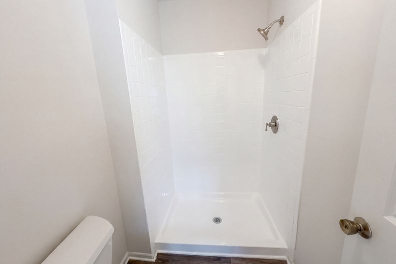 Photo 18 of 21 of 3229 Regents Park Ln, Greensboro, NC