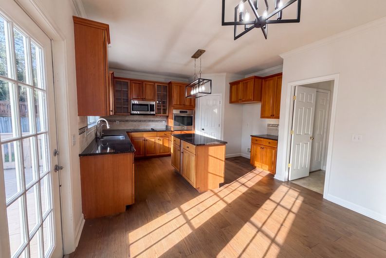 Photo 10 of 26 of 3009 Melbourne Ct E, Mount Juliet, TN