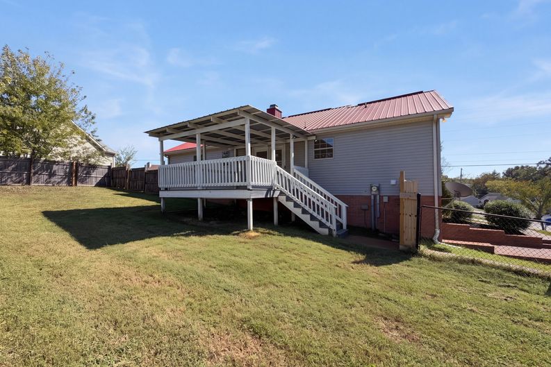 Photo 23 of 26 of 1037 Shadowbrook Dr, Greenbrier, TN
