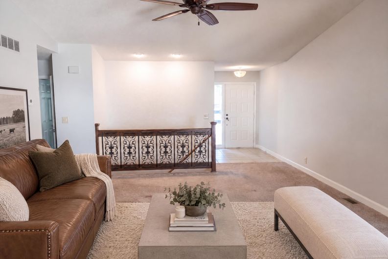 Photo 8 of 28 of 2206 N Basswood Ct, Derby, KS
