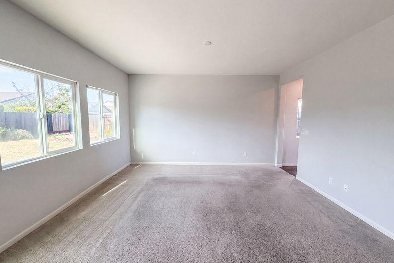 Photo 7 of 27 of 8224 Kossum Way, Elk Grove, CA