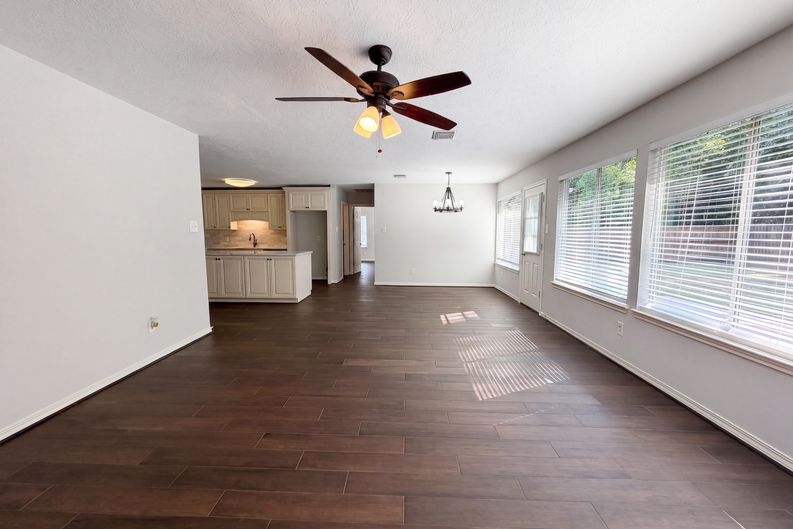 Photo 3 of 19 of 21886 Pinewilde Ct, Porter, TX