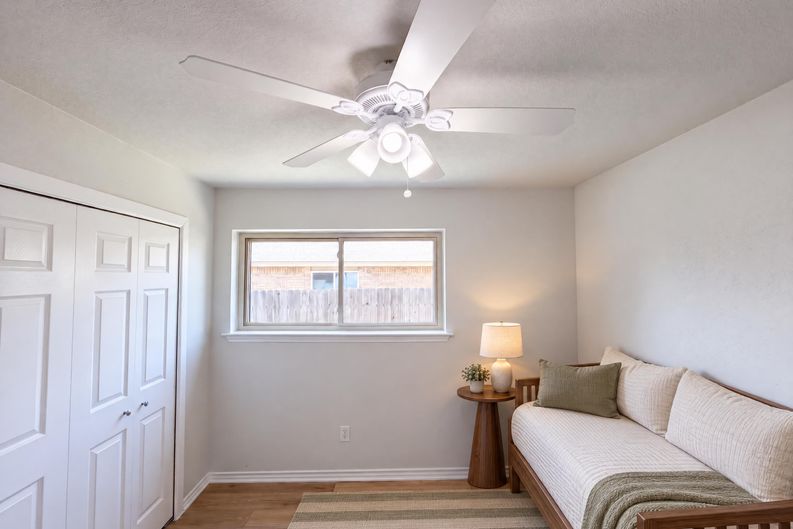 Photo 12 of 21 of 220 Grand Meadow Dr, Fort Worth, TX