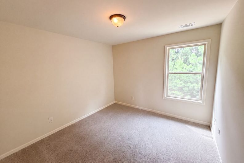 Photo 24 of 45 of 1036 Glenwyck Dr, Braselton, GA
