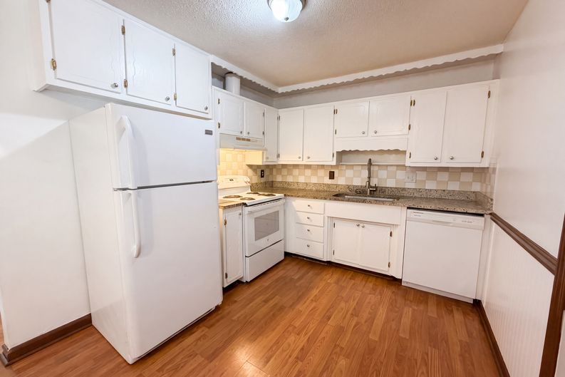 Photo 8 of 24 of 3108 Cobblestone Dr, Birmingham, AL