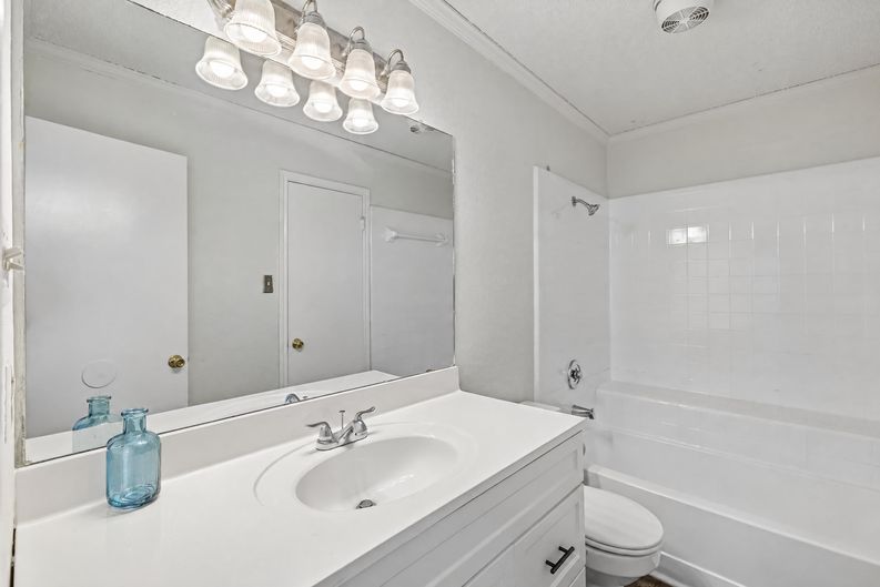 Photo 13 of 22 of 4508 Mesa Dr, Killeen, TX