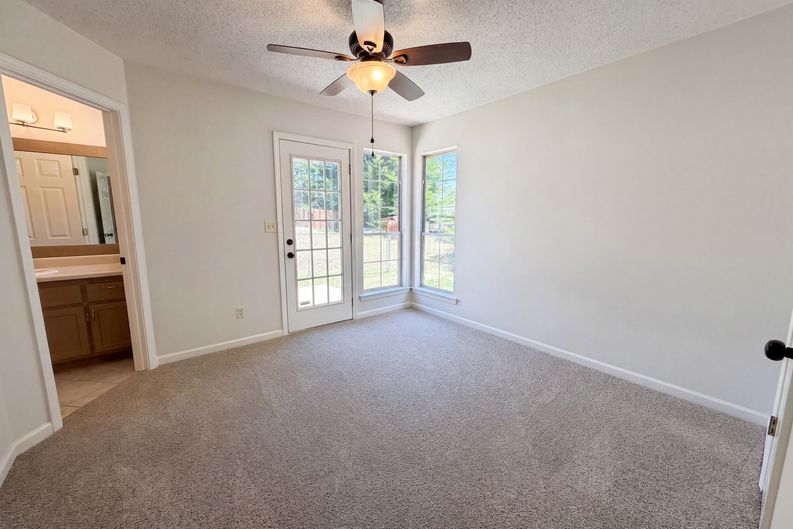Photo 4 of 16 of 109 King Valley Rd, Pelham, AL