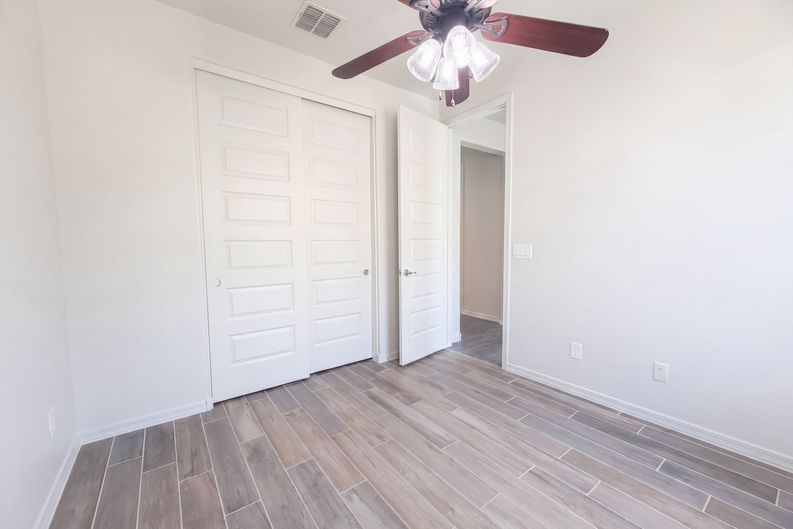 Photo 11 of 18 of 9840 E Theia Dr, Mesa, AZ