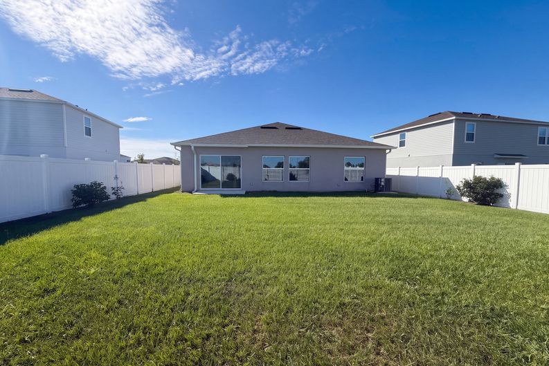 Photo 5 of 42 of 124 Citrine Loop, Kissimmee, FL