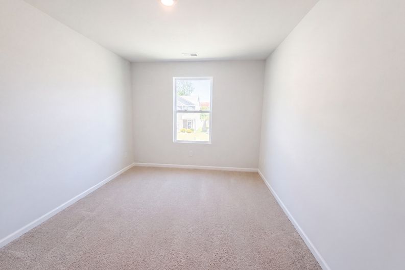 Photo 4 of 21 of 9181 War Eagles Way, Ashland City, TN