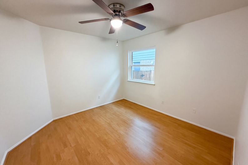 Photo 10 of 15 of 509 Paso Fino Trl, Cedar Park, TX