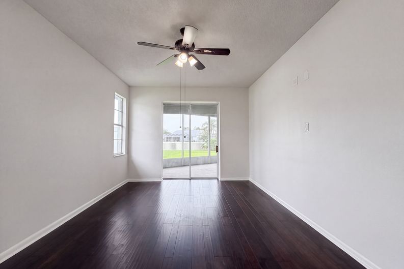 Photo 12 of 28 of 12919 Prestwick Dr, Riverview, FL
