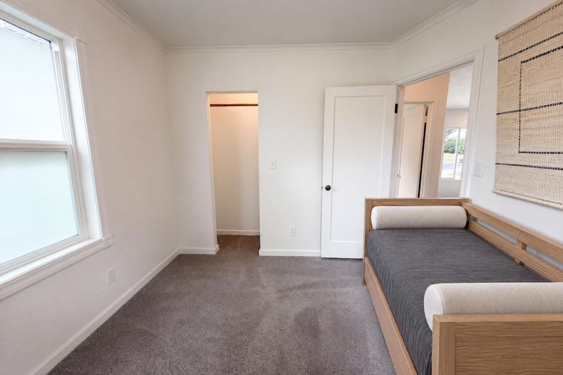 Photo 8 of 16 of 12730 SE 25th Ave, Portland, OR