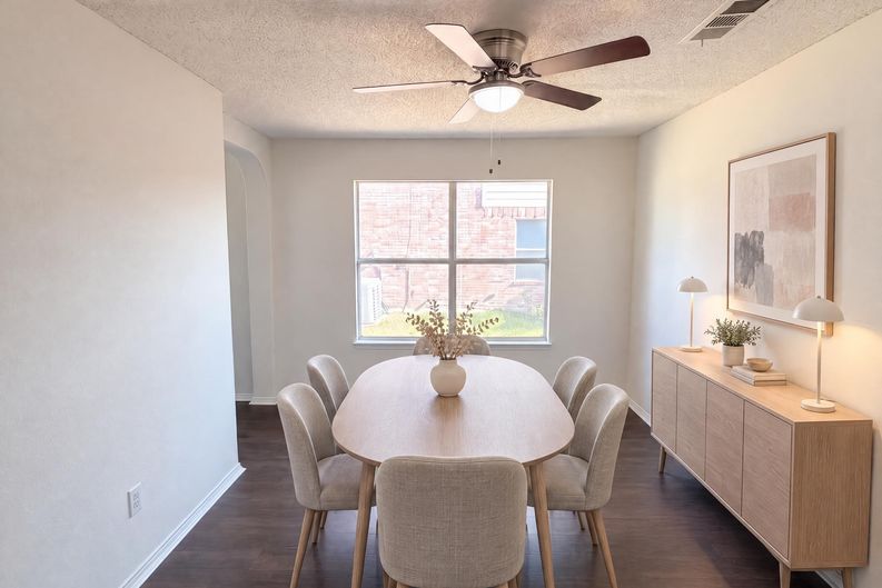 Photo 9 of 24 of 441 Longshore Dr, Little Elm, TX