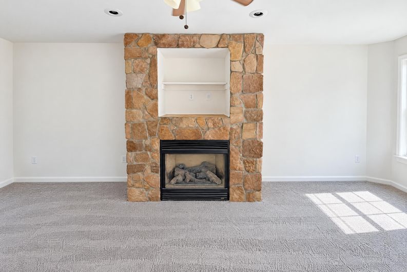 Photo 6 of 21 of 1051 Stagecoach Trl, Lusby, MD
