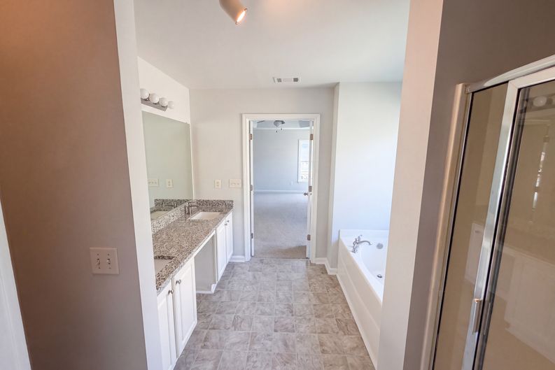 Photo 11 of 23 of 7328 Toccoa Cir, Union City, GA