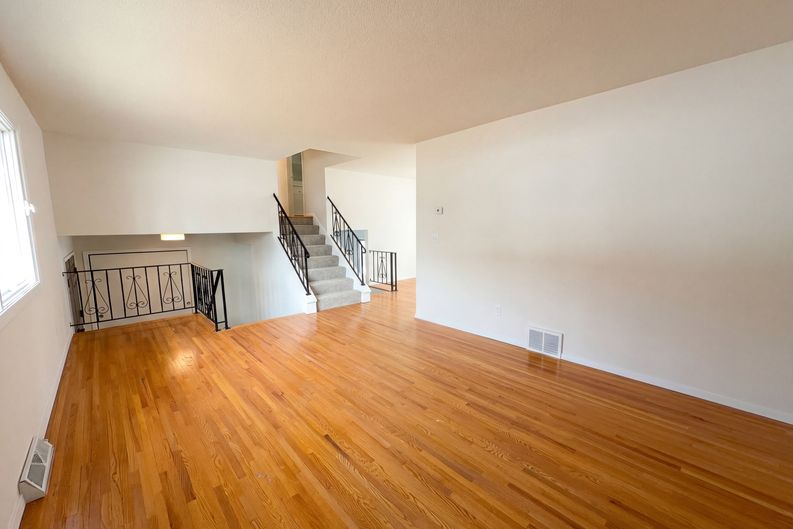 Photo 3 of 25 of 3480 Milton St N, Shoreview, MN