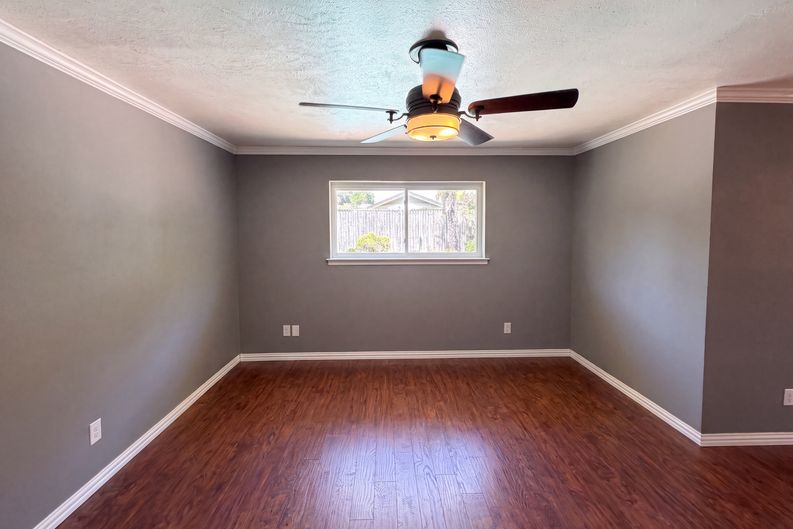 Photo 9 of 16 of 1115 N Waterview Dr, Richardson, TX
