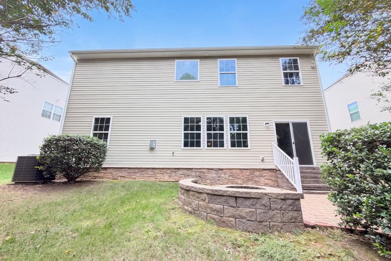 Photo 5 of 26 of 7230 Kinley Commons Ln, Charlotte, NC