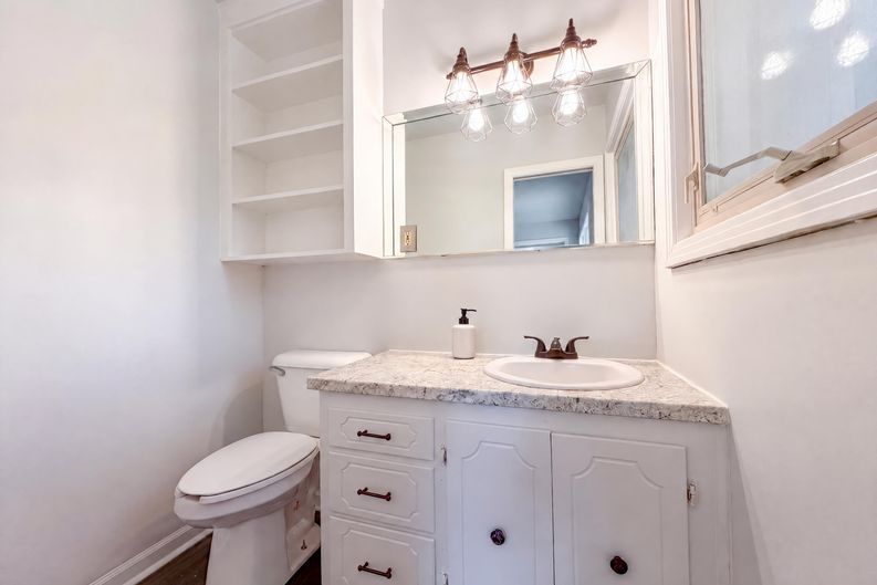 Photo 12 of 17 of 1119 Walton Dr, Murfreesboro, TN
