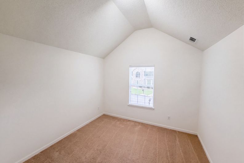 Photo 6 of 20 of 4720 Buffalo St, Fairburn, GA